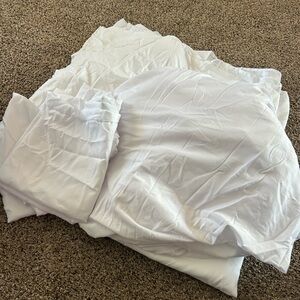 White King Size Sheet Set